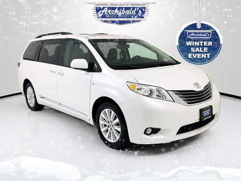 Used 2016 Toyota Sienna XLE image 1
