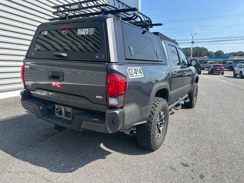 Used 2020 Toyota Tacoma SR AWD/4WD image 5