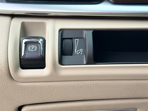 Used 2014 Cadillac XTS Luxury image 10