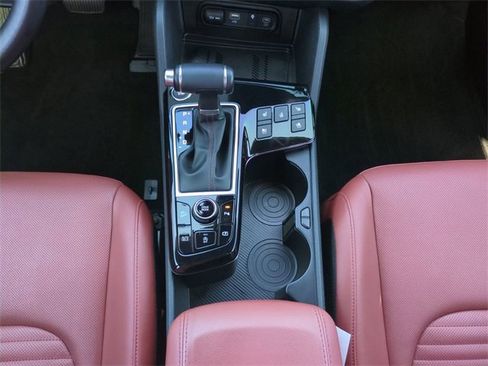 Used 2023 Kia Sportage SX image 19