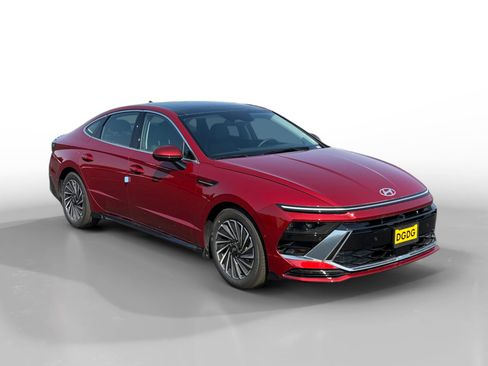New 2025 Hyundai Sonata Limited image 7