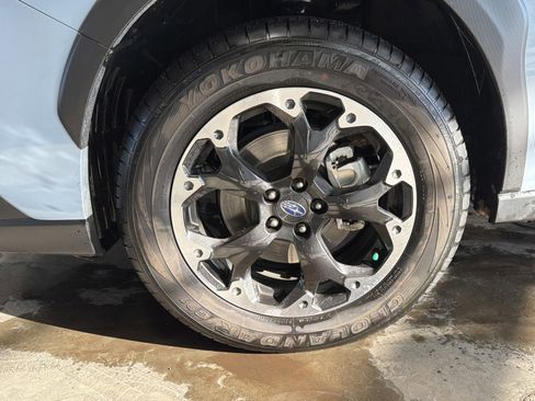 Certified 2021 Subaru Crosstrek 2.0i Premium w/ Moonroof Package image 10