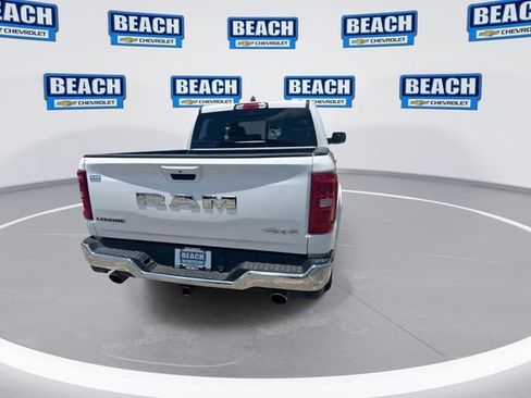 Used 2025 RAM 1500 Laramie AWD/4WD image 7