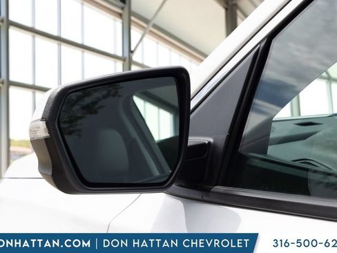 Used 2023 GMC Terrain SLT FWD image 28