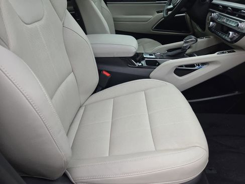 Certified 2025 Kia Telluride EX w/ EX Captain's Chair Package image 22