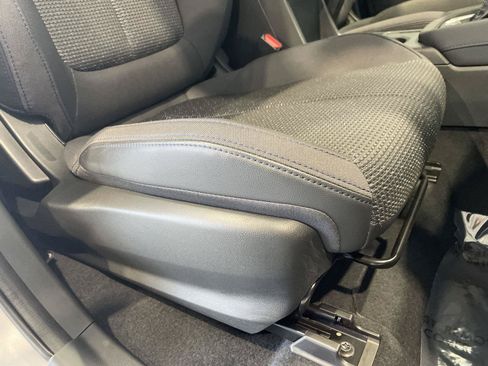 Certified 2025 Subaru Forester Premium AWD/4WD image 3