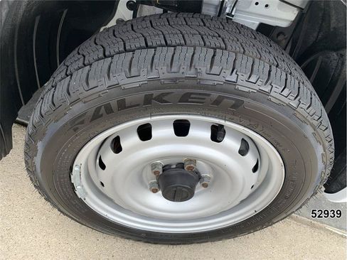 Used 2020 Nissan NV200 S FWD image 24