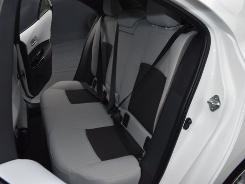 Used 2025 Toyota Corolla SE image 24