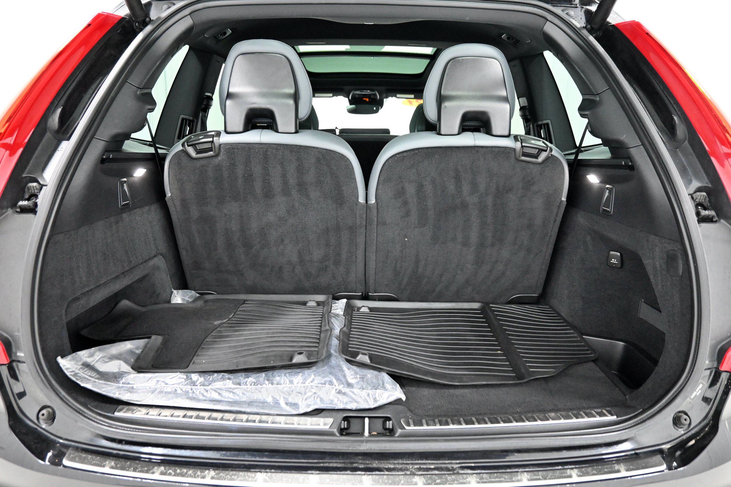 Used 2021 Volvo XC90 T8 Inscription w/ Advanced Package AWD/4WD image 36