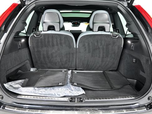 Used 2021 Volvo XC90 T8 Inscription w/ Advanced Package AWD/4WD image 36