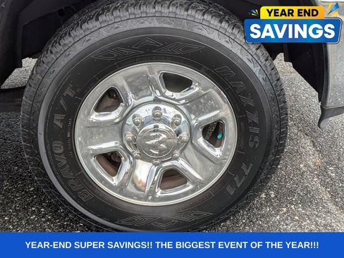 Used 2018 RAM 2500 Tradesman w/ Chrome Appearance Group image 16