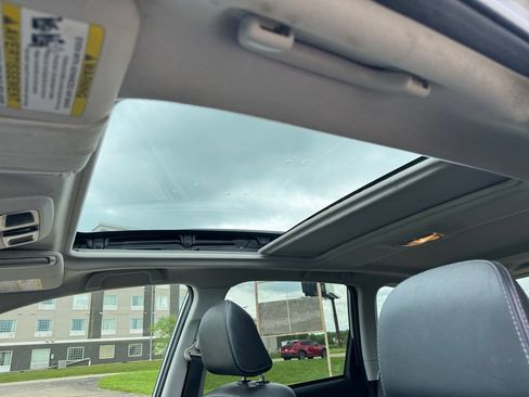 Used 2017 Subaru Forester 2.5i Touring AWD/4WD image 19