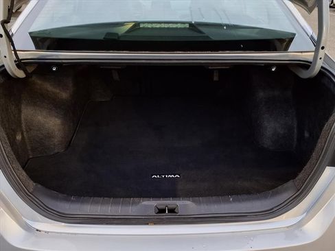 Used 2023 Nissan Altima 2.5 SR FWD image 22