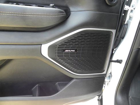 Used 2023 Jeep Wagoneer Series II AWD/4WD image 14