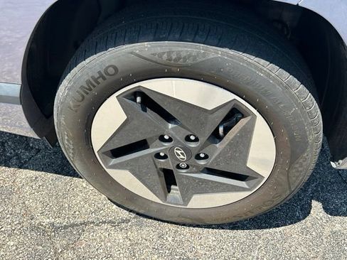 Used 2024 Hyundai Kona SEL FWD image 7