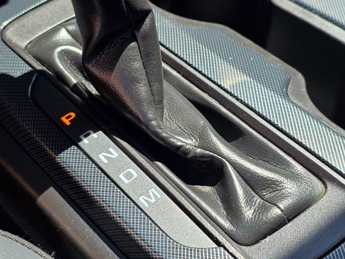 Used 2016 Chevrolet Colorado Z71 w/ Z71 Midnight Edition image 37