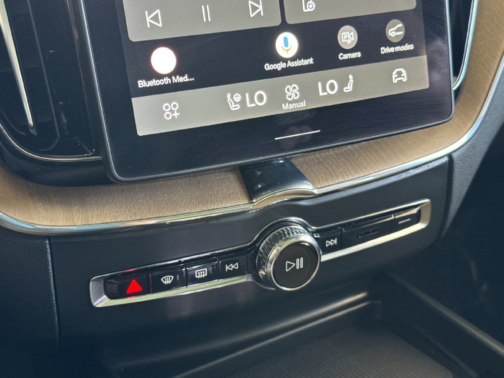 Certified 2026 Volvo XC60 B5 Plus AWD/4WD image 20