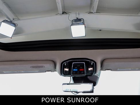 Used 2022 Jeep Grand Wagoneer Series II w/ Convenience Group III image 22