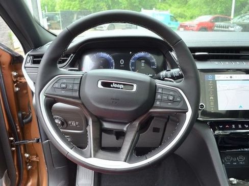 New 2026 Jeep Grand Cherokee Limited AWD/4WD image 16