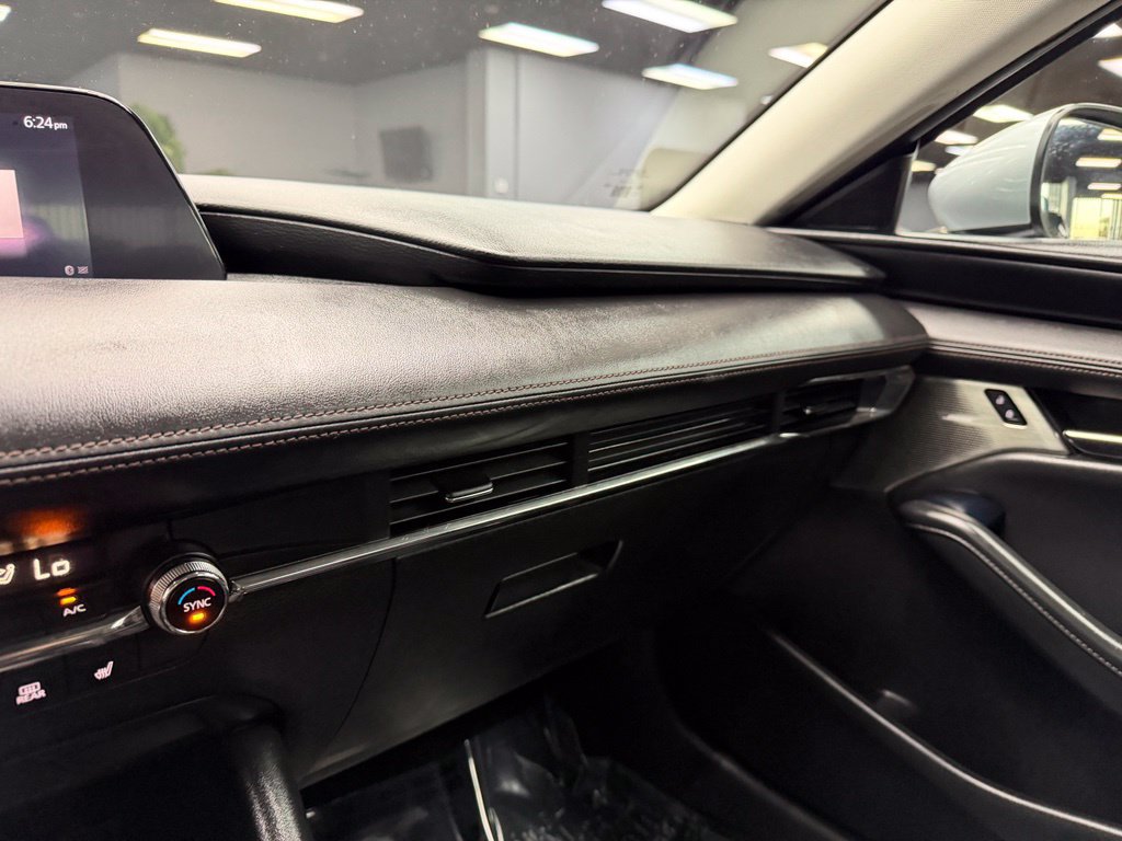 Used 2020 MAZDA MAZDA3 Sedan w/ Preferred Package FWD image 27