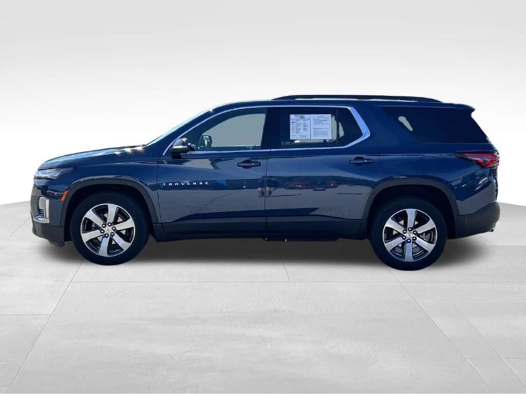 Used 2023 Chevrolet Traverse LT w/ LT Premium Package AWD/4WD image 7