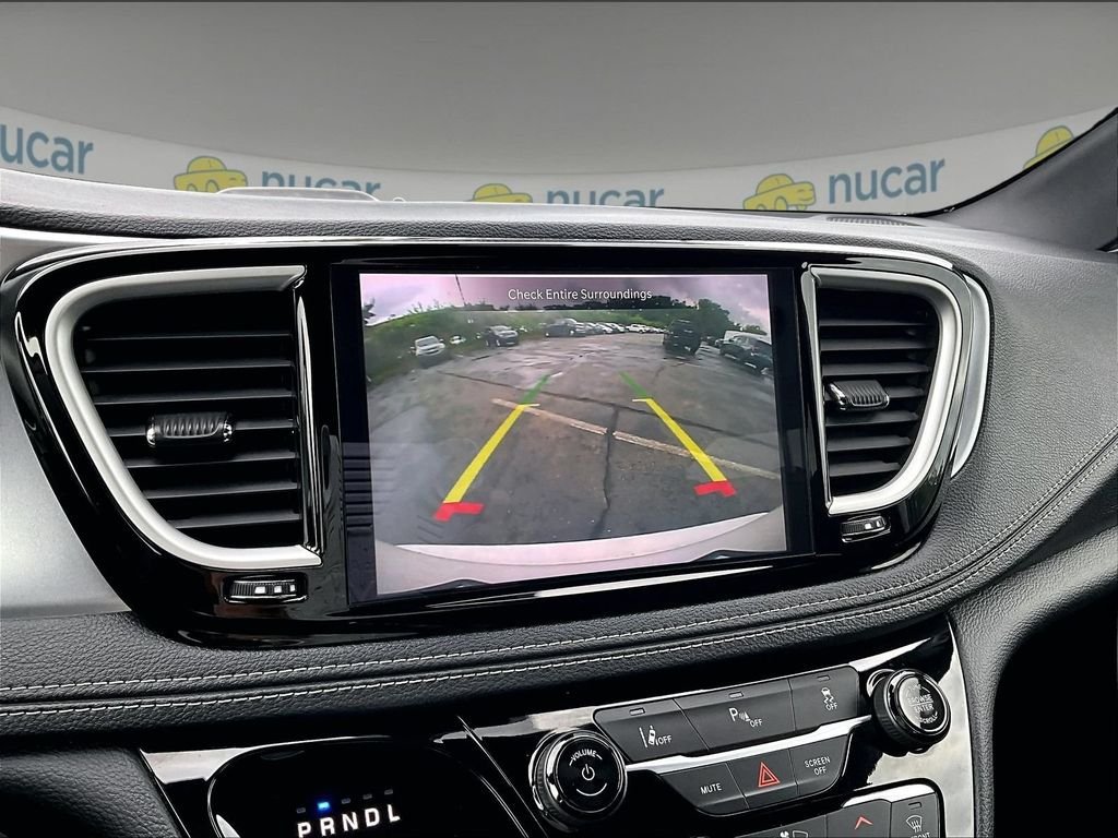 Used 2021 Chrysler Pacifica Touring w/ S Appearance Package FWD image 19