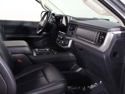 Used 2024 Ford Expedition XLT image 26