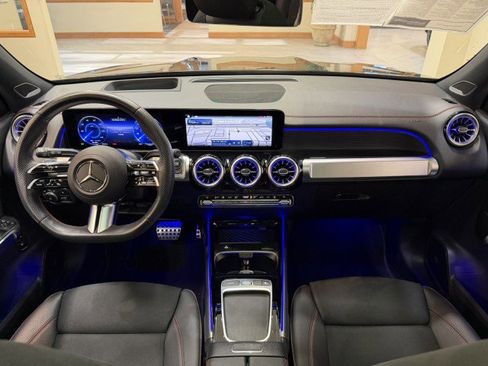 Used 2024 Mercedes-Benz EQB 250+ image 9