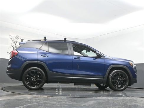 Used 2022 GMC Terrain SLE w/ Driver Convenience Package image 53