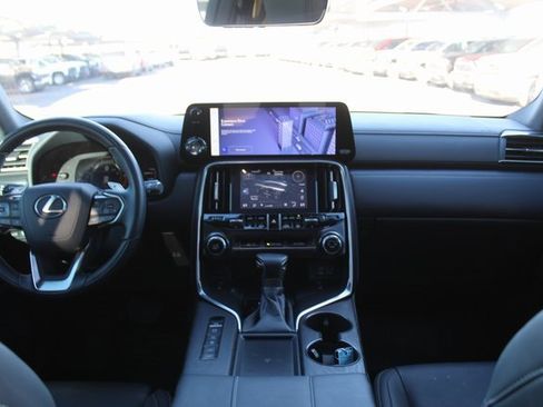 Used 2024 Lexus LX 600 4WD w/ Luxury Package image 27