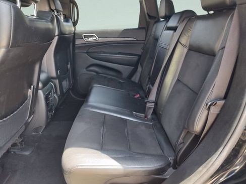 Used 2021 Jeep Grand Cherokee Laredo X AWD/4WD image 26