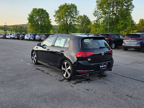 Used 2017 Volkswagen GTI SE FWD image 6