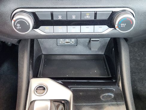 Used 2024 Nissan Altima 2.5 SV FWD image 20