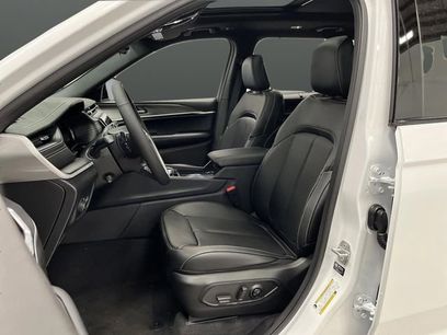 New 2025 Jeep Grand Cherokee L Limited w/ Luxury Tech Group II