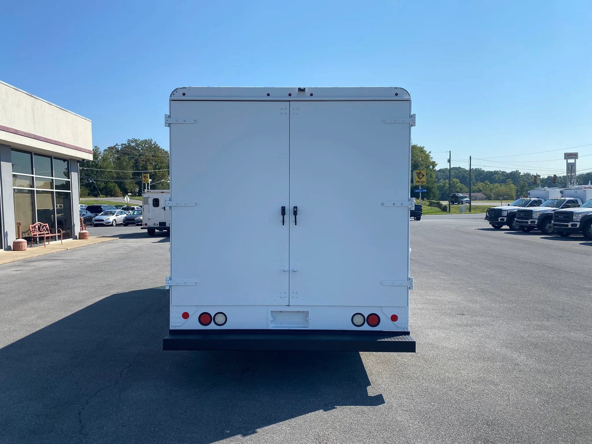 Used 2017 Ford E-350 and Econoline 350 Super Duty w/ A/C Prep Package RWD image 6