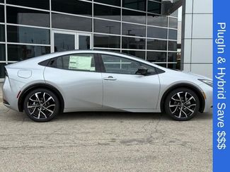New 2026 Toyota Prius Plug-In Hybrid FWD video 2
