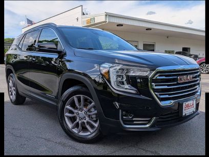 Used 2023 GMC Terrain SLT w/ Infotainment Package II