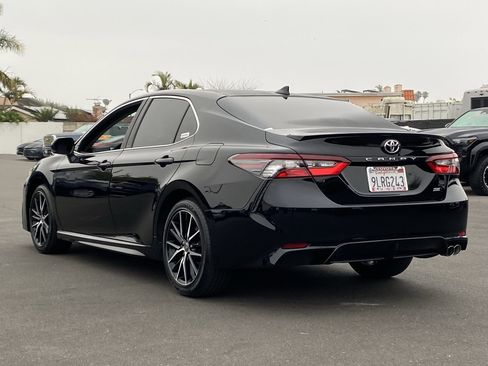Certified 2022 Toyota Camry SE image 5