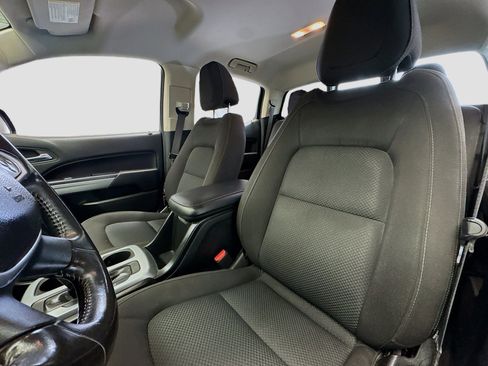 Used 2022 Chevrolet Colorado LT w/ LT Convenience Package image 12