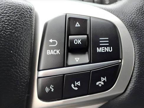 Used 2023 Ford Explorer XLT w/ Equipment Group 202A image 24