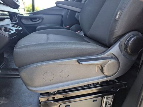Used 2024 Mercedes-Benz Sprinter 2500 image 20