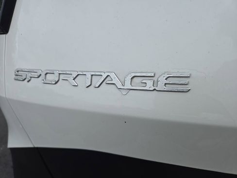 Certified 2025 Kia Sportage LX AWD/4WD image 5