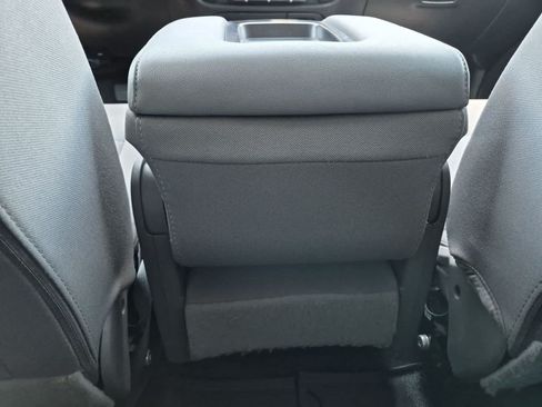 Used 2019 Chevrolet Silverado 1500 Custom w/ Custom Convenience Package AWD/4WD image 19