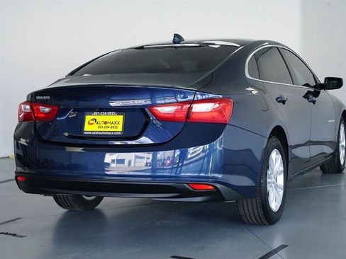 Used 2022 Chevrolet Malibu LT FWD image 11