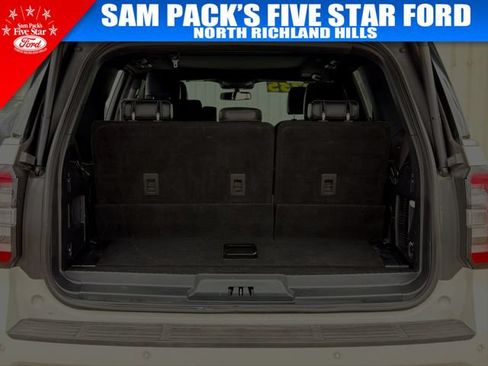 Used 2023 Ford Expedition Platinum RWD image 28
