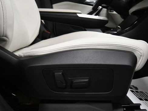 Used 2026 BMW X2 xDrive28i AWD/4WD image 29