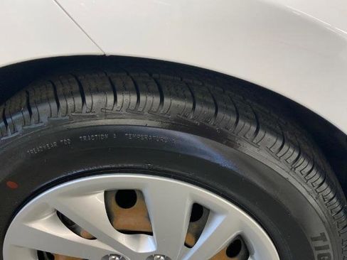 Used 2019 Hyundai Elantra SE w/ Cargo Package FWD image 35
