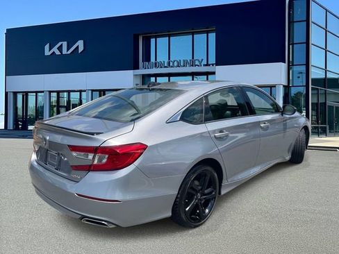 Used 2022 Honda Accord Sport image 6