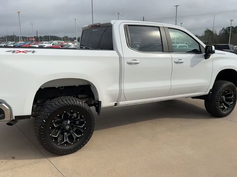 Used 2025 Chevrolet Silverado 1500 LT w/ Work Truck Package AWD/4WD image 8