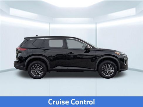 Used 2024 Nissan Rogue S AWD/4WD image 9